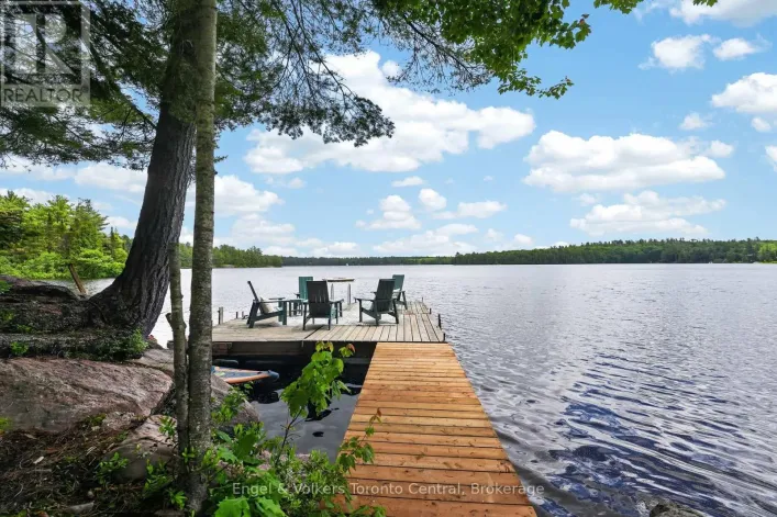 32 CHANNELVIEW ROAD, Seguin