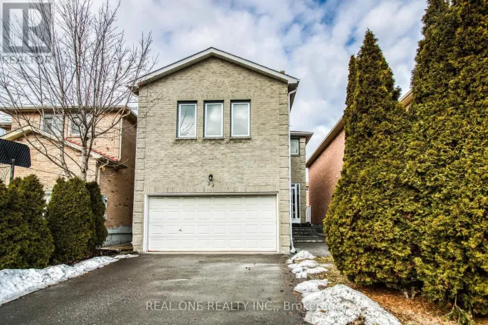 32 CHARLTON AVENUE, Vaughan