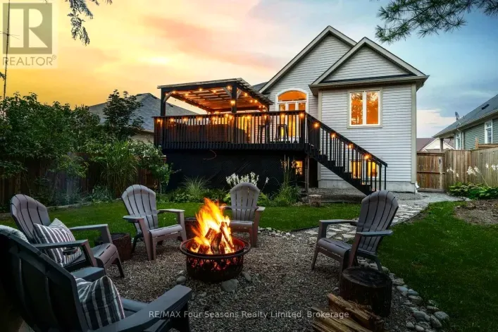 32 CHRISTY DRIVE, Wasaga Beach