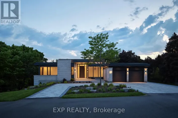 32 CLOVELLY ROAD, Ottawa