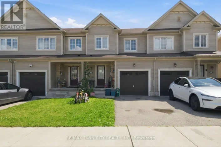 32 COLE CRESCENT, Brantford