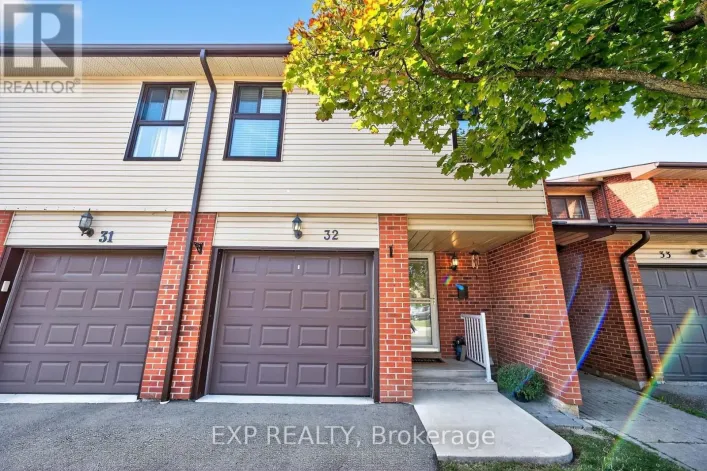 32 COLLINS CRESCENT, Brampton