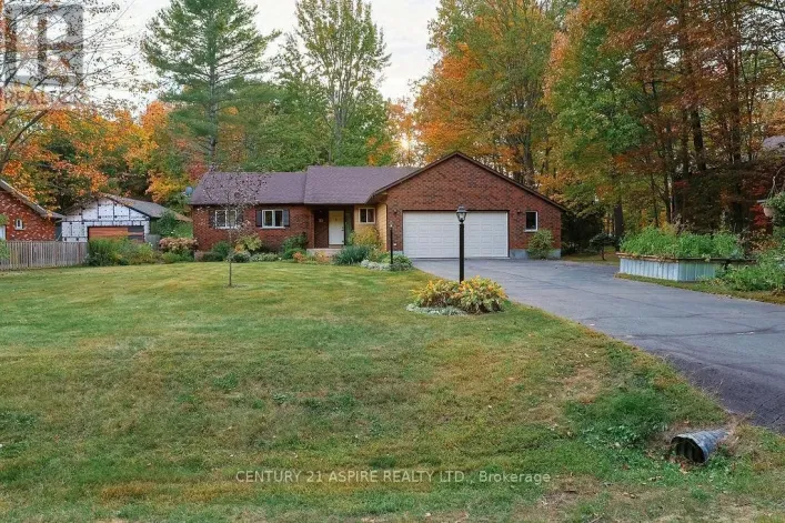 32 COUNTRY LANE, Petawawa