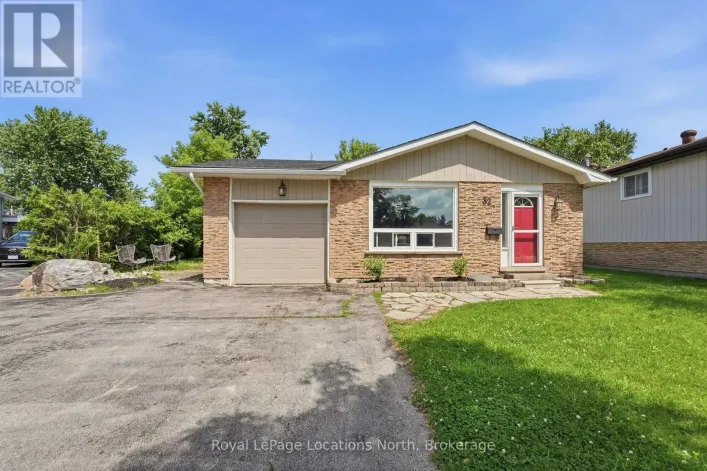 32 COURTICE CRESCENT, Collingwood