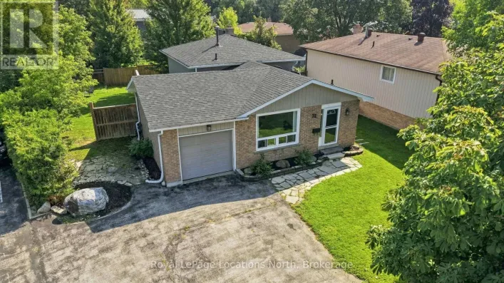 32 COURTICE CRESCENT, Collingwood