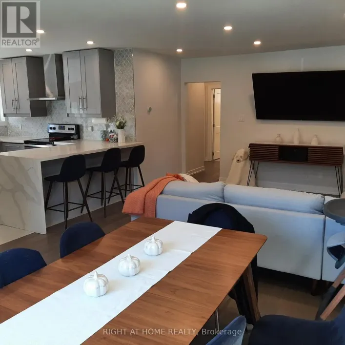 32 DAVIS ROAD, Aurora