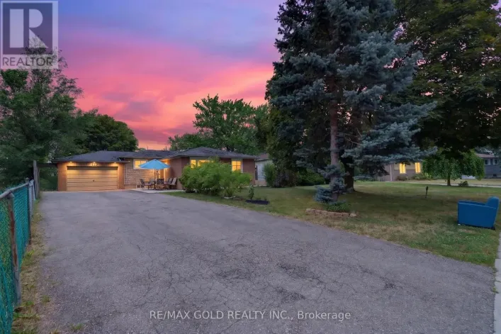 32 DUNBLAINE CRESCENT, Brampton