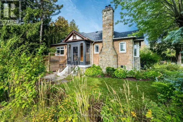 32 ELLIS AVENUE, Toronto