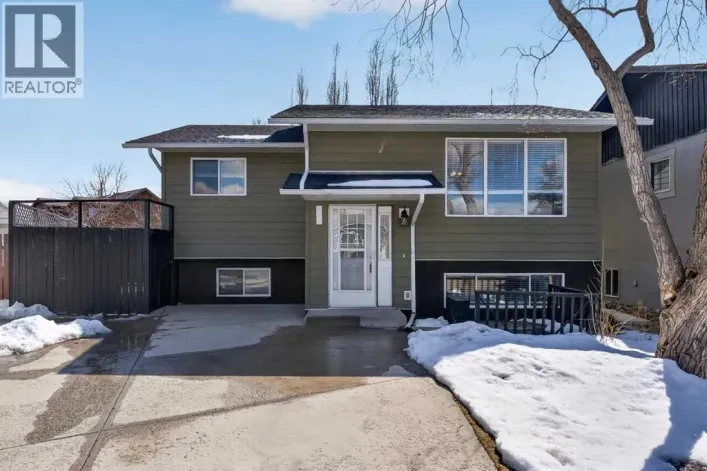 32 Fallingworth Court NE, Calgary