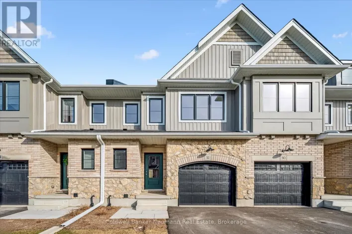 32 FIELDSTONE LANE, Centre Wellington