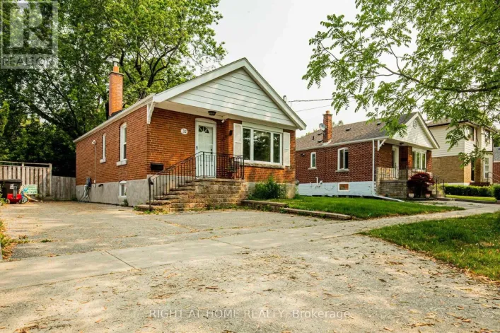 32 FLORENS AVENUE, Toronto