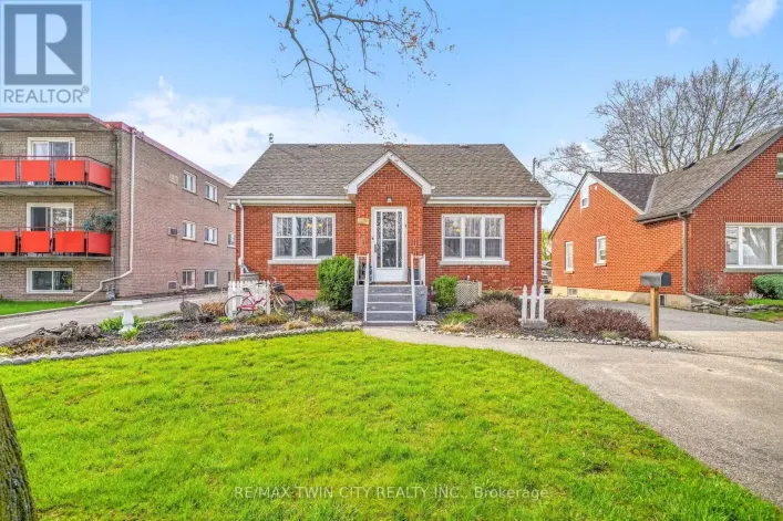 32 FULTON STREET, Brantford