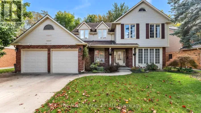 32 GLENVIEW CRESCENT, London North