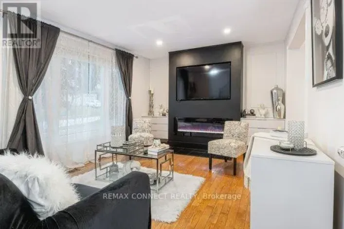 32 HARLAND CRESCENT, Ajax