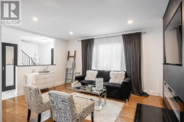 32 HARLAND CRESCENT, Ajax
