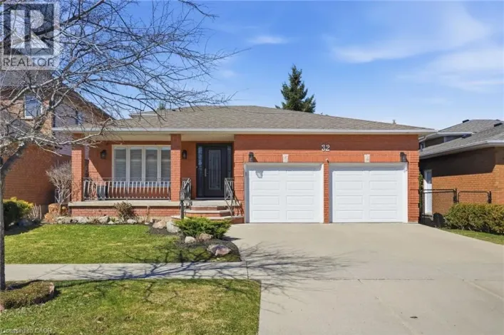 32 HIGHBURY Drive, Stoney Creek