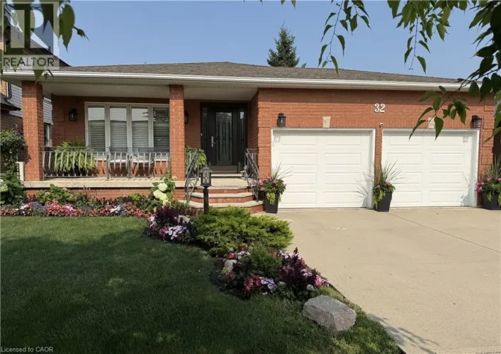 32 HIGHBURY Drive, Stoney Creek