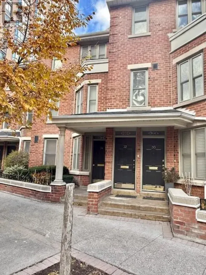 32 IRWIN AVENUE, Toronto