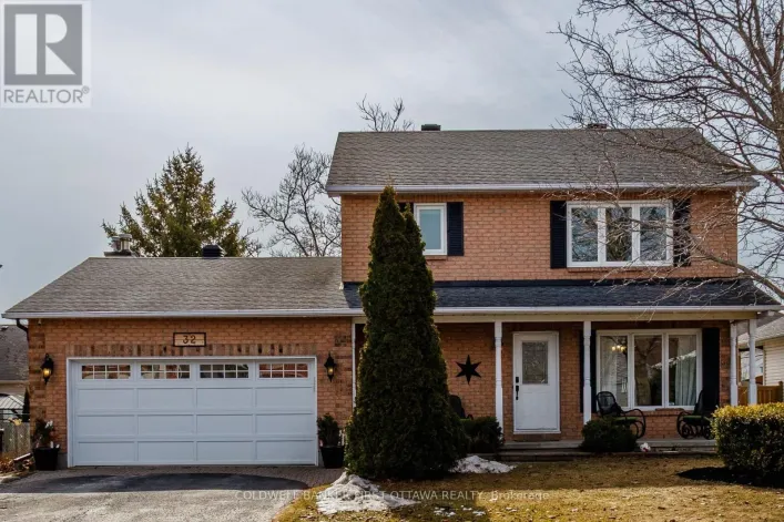 32 JAMES LEWIS AVENUE, Ottawa