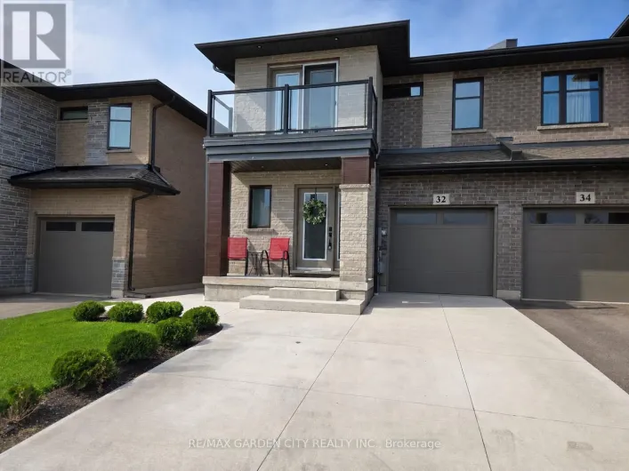 32 JAYLA LANE, West Lincoln