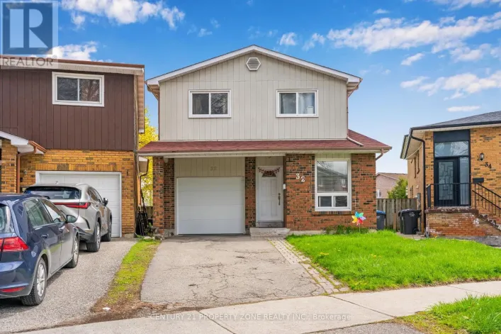32 LADY STEWART BOULEVARD, Brampton