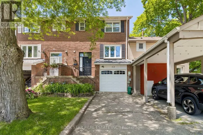 32 LANSING SQUARE, Brampton