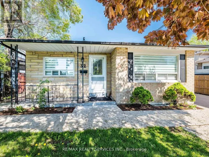 32 MADOC DRIVE, Brampton