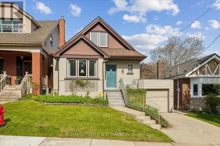 32 MILES COURT, Hamilton