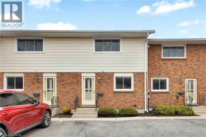 32 MONTCLAIR Crescent, Simcoe