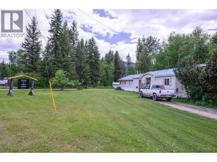 32 OLD N THOMPSON  E Highway, Clearwater