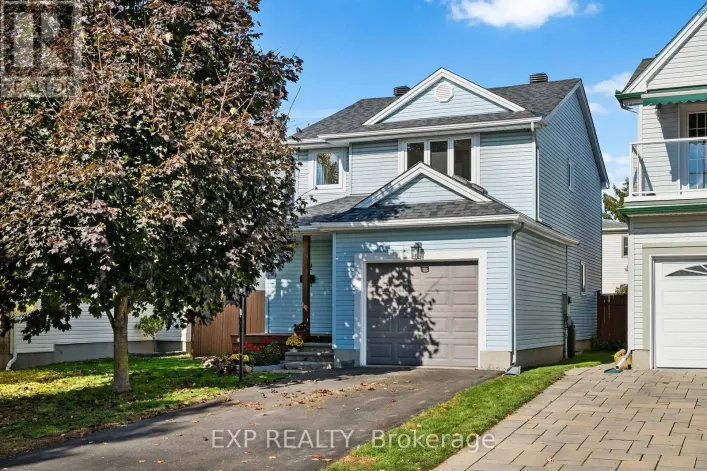 32 PEACOCK CRESCENT, Ottawa