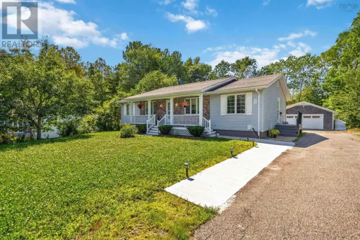 32 Pinecrest Boulevard, Bridgewater