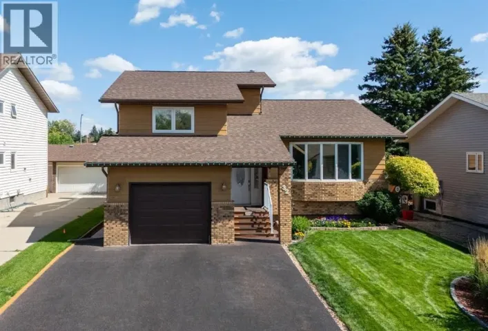 32 Rideau Close SW, Airdrie