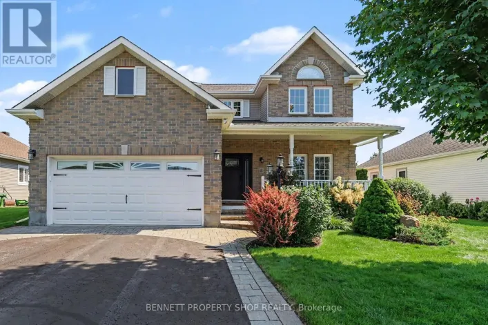 32 ROCHELLE DRIVE, Ottawa