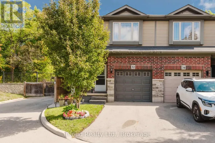 32 ROLLING LANE, Hamilton