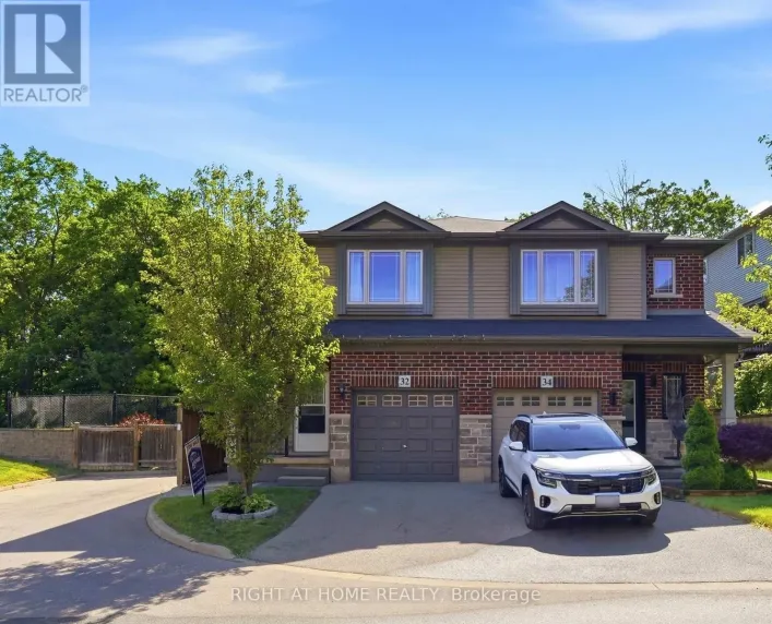 32 ROLLING LANE, Hamilton