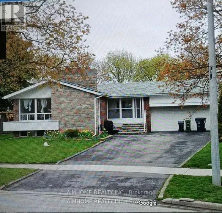 32 ROSSCOWAN CRESCENT, Toronto