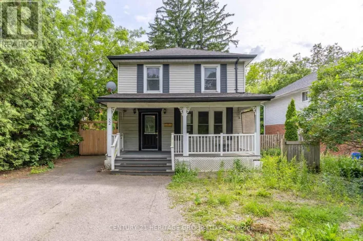 32 ROUSSEAUX STREET, Hamilton