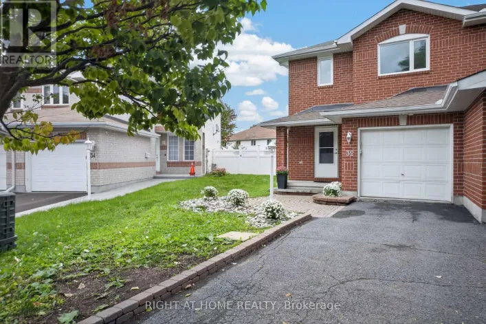32 SAFFRON COURT, Ottawa