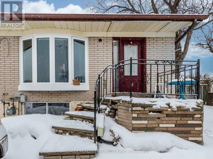 32 SHARON COURT, Brampton