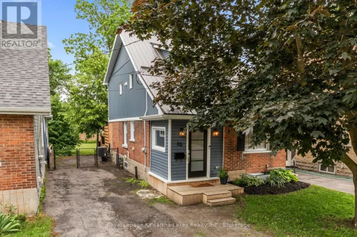 32 SIMCOE STREET, Kawartha Lakes
