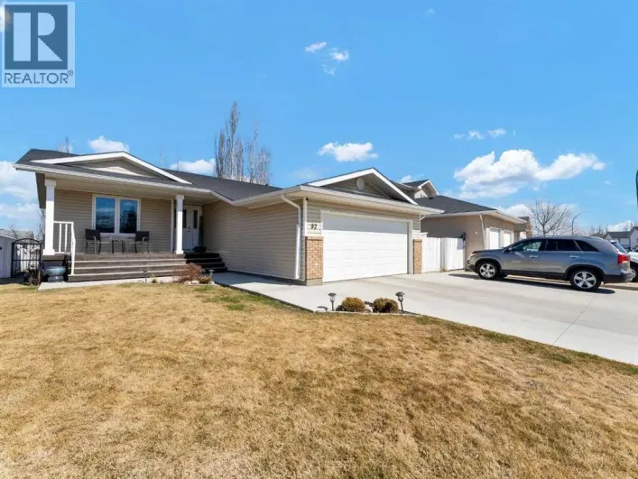 32 Spruce Close SE, Medicine Hat