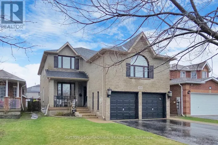 32 STEPHANIE LANE, Barrie