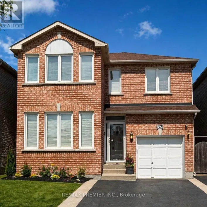 32 STONEBRIAR DRIVE, Vaughan