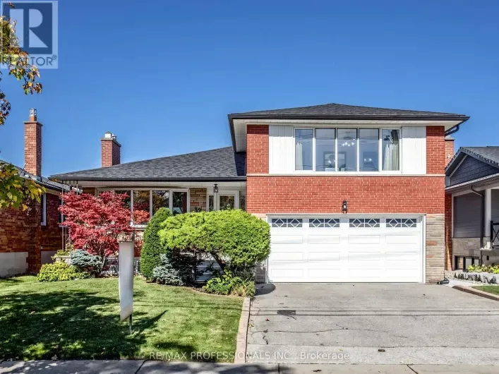 32 SUMMITCREST DRIVE, Toronto
