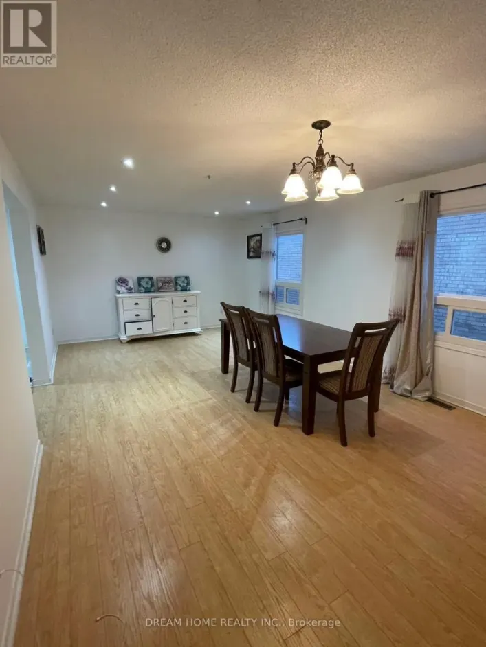 32 TAMARA DRIVE, Richmond Hill