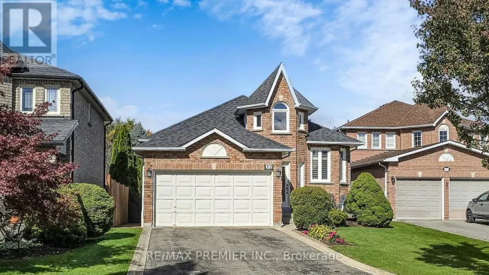 32 VENETO DRIVE, Vaughan