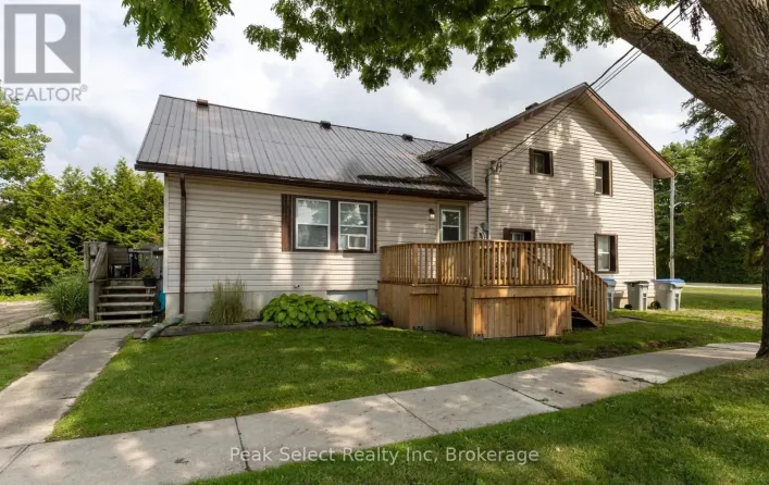 32 VICTORIA STREET W, South Huron