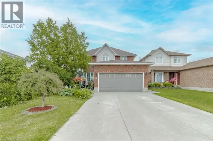 32 VINEBERG Drive, Hamilton