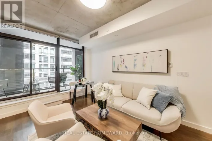 320 - 111 BATHURST STREET, Toronto